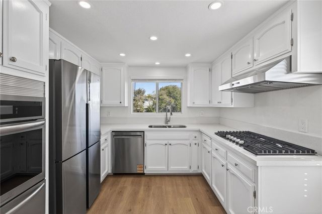 1653 5th, Manhattan Beach, CA 90266