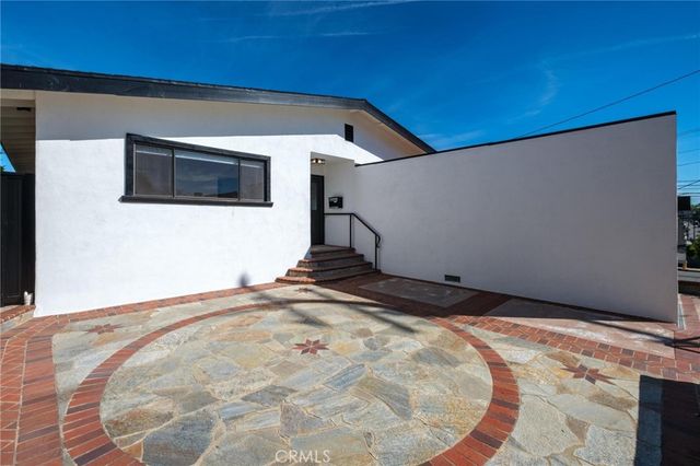 1653 5th, Manhattan Beach, CA 90266