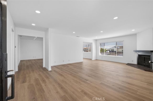 1653 5th, Manhattan Beach, CA 90266