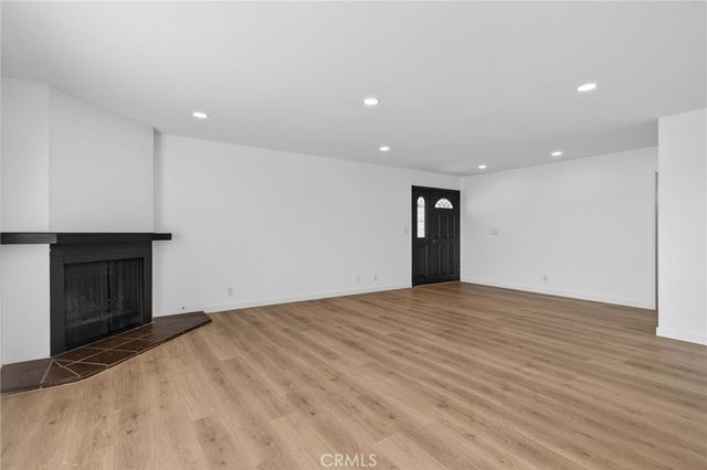 1653 5th, Manhattan Beach, CA 90266