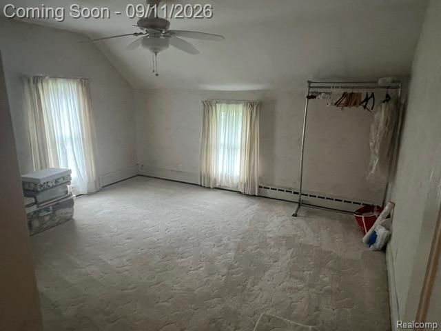 819 W Shiawassee Avenue, Fenton, MI 48430