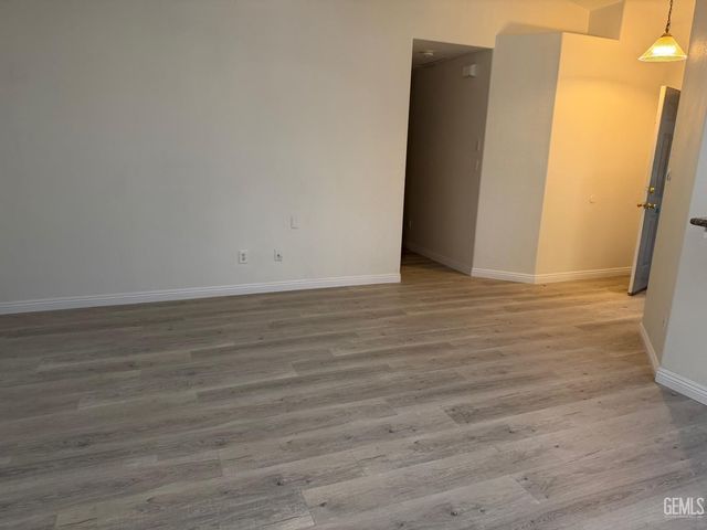 4810 Kaytlain Avenue, Bakersfield, CA 93313