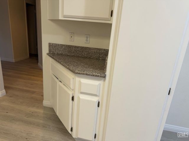 4810 Kaytlain Avenue, Bakersfield, CA 93313