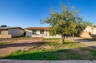 8414 W MONTEROSA Street, Phoenix, AZ 85037