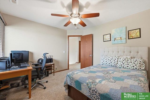 8564 S 101 Street, La Vista, NE 68128