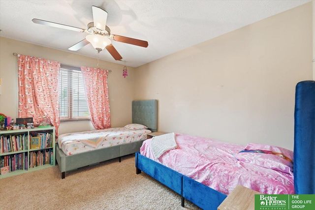 8564 S 101 Street, La Vista, NE 68128