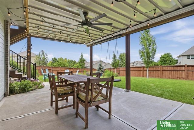 8564 S 101 Street, La Vista, NE 68128