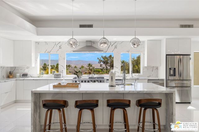 775 W Racquet Club Road, Palm Springs, CA 92262