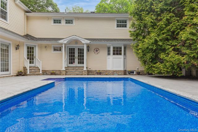 48 River Heights Drive, Smithtown, NY 11787