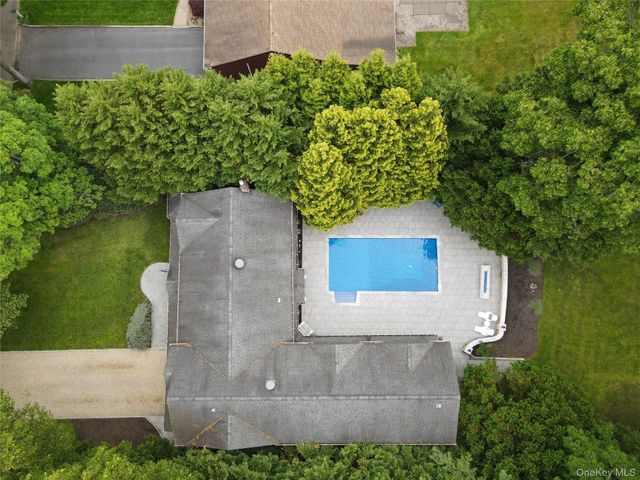 48 River Heights Drive, Smithtown, NY 11787