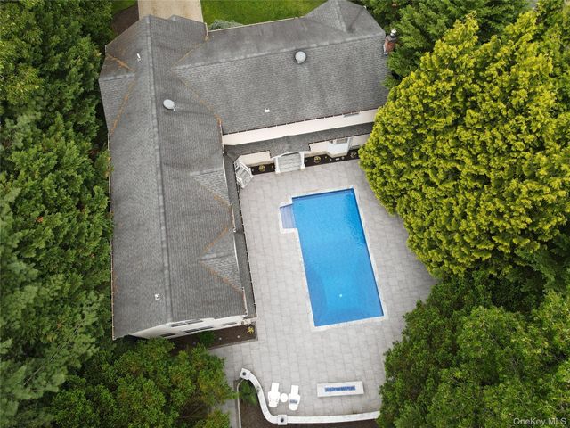 48 River Heights Drive, Smithtown, NY 11787