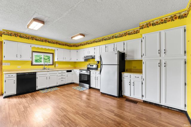 3224 Bass Road, Fort Wayne, IN 46808