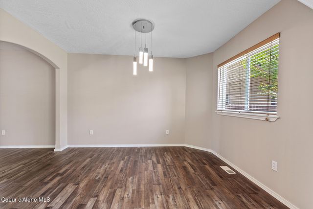 2411 N Mackenzie DR, Post Falls, ID 83854