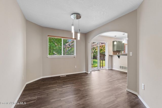 2411 N Mackenzie DR, Post Falls, ID 83854