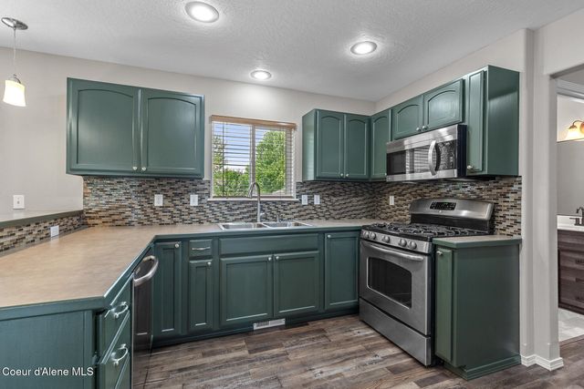 2411 N Mackenzie DR, Post Falls, ID 83854