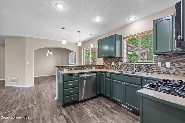 2411 N Mackenzie DR, Post Falls, ID 83854