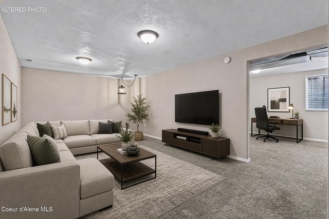 2411 N Mackenzie DR, Post Falls, ID 83854