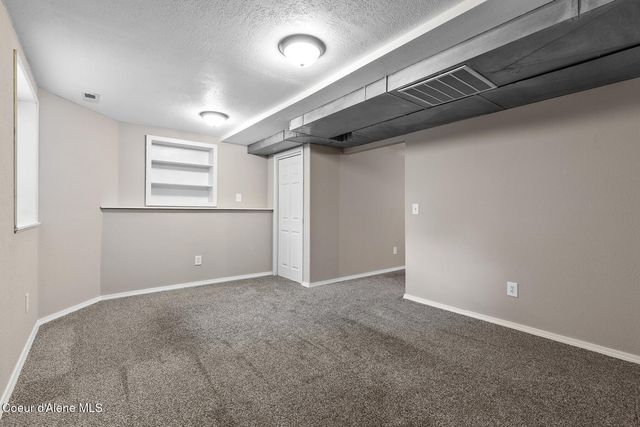 2411 N Mackenzie DR, Post Falls, ID 83854