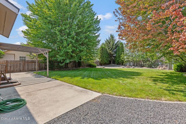 2411 N Mackenzie DR, Post Falls, ID 83854