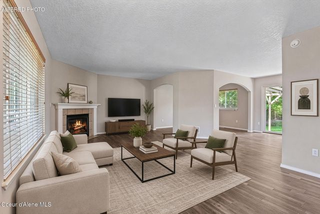 2411 N Mackenzie DR, Post Falls, ID 83854