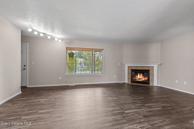 2411 N Mackenzie DR, Post Falls, ID 83854