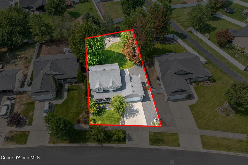 2411 N Mackenzie DR, Post Falls, ID 83854