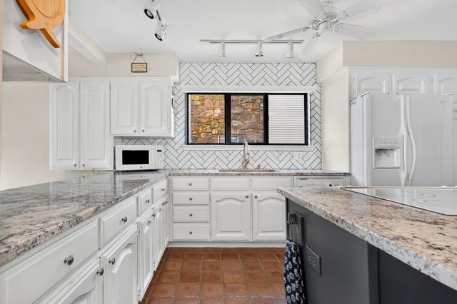 33601 Dogwood Cliff 8, Afton, OK 74331