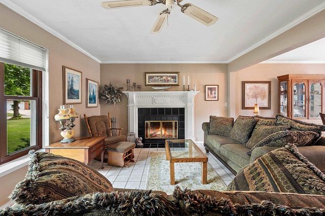 716 EAU CLAIRE PLACE, De Pere, WI 54115
