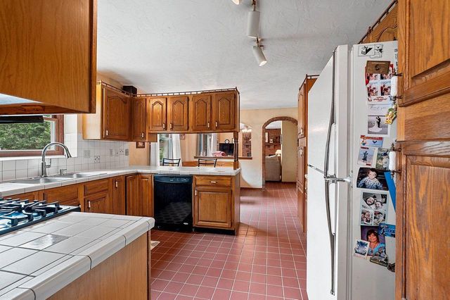 716 EAU CLAIRE PLACE, De Pere, WI 54115