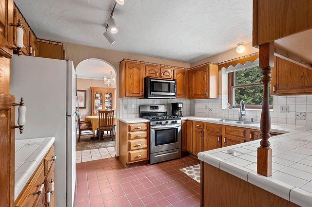 716 EAU CLAIRE PLACE, De Pere, WI 54115