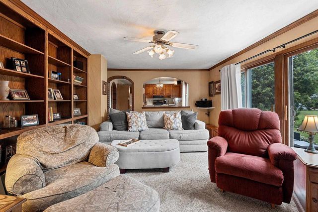 716 EAU CLAIRE PLACE, De Pere, WI 54115