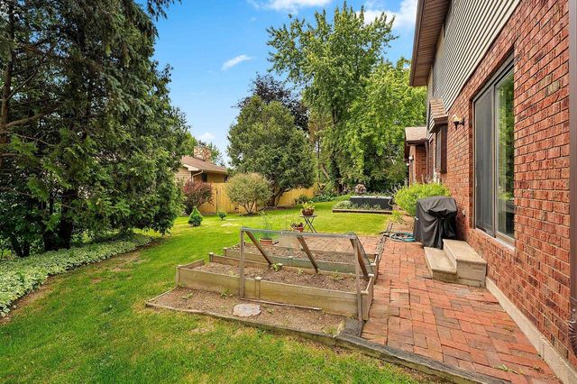 716 EAU CLAIRE PLACE, De Pere, WI 54115