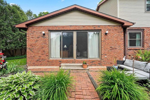 716 EAU CLAIRE PLACE, De Pere, WI 54115