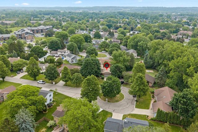 716 EAU CLAIRE PLACE, De Pere, WI 54115