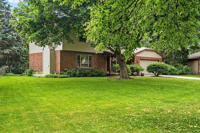 716 EAU CLAIRE PLACE, De Pere, WI 54115