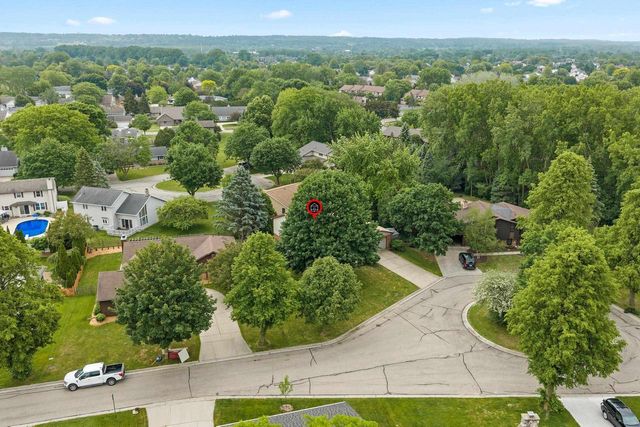 716 EAU CLAIRE PLACE, De Pere, WI 54115