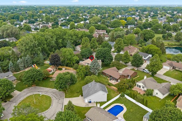 716 EAU CLAIRE PLACE, De Pere, WI 54115