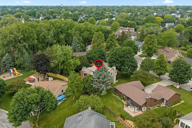 716 EAU CLAIRE PLACE, De Pere, WI 54115