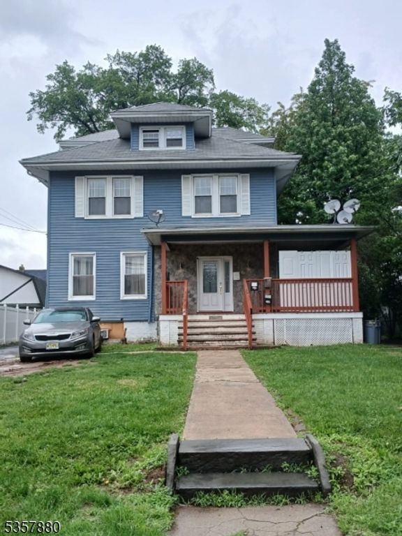 1327 North Ave, Elizabeth City, NJ 07208