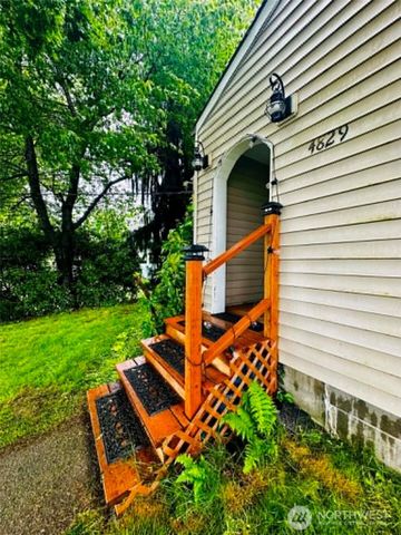 4829 S L Street, Tacoma, WA 98408