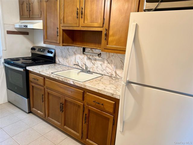 1777 Stone Avenue, East Meadow, NY 11554