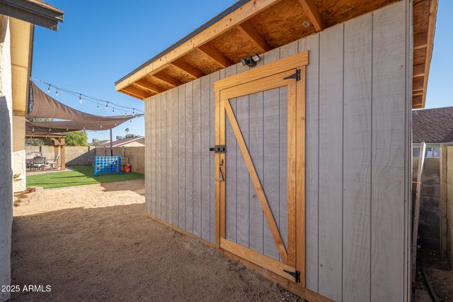 5607 W CHOLLA Street, Glendale, AZ 85304