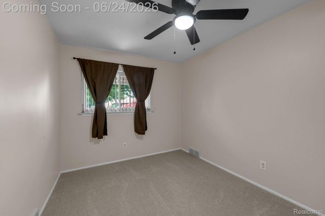 34316 Tomahawk Drive, Westland, MI 48185