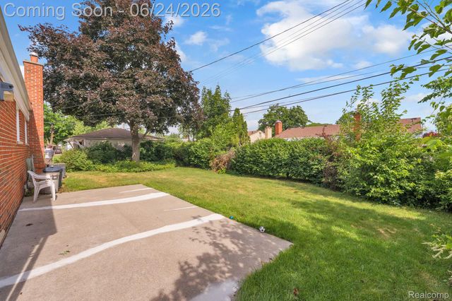 34316 Tomahawk Drive, Westland, MI 48185