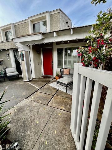 25729 Tournament, Valencia, CA 91355