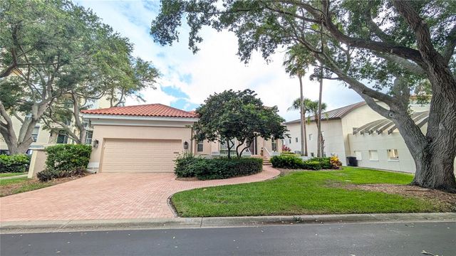 4709 DOLPHIN CAY LANE, St Petersburg, FL 33711