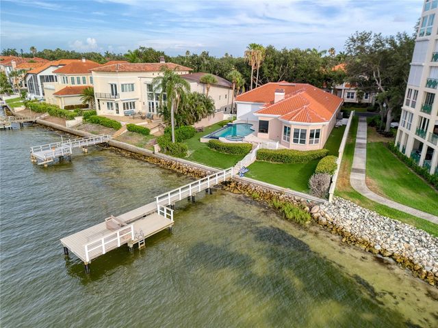 4709 DOLPHIN CAY LANE, St Petersburg, FL 33711