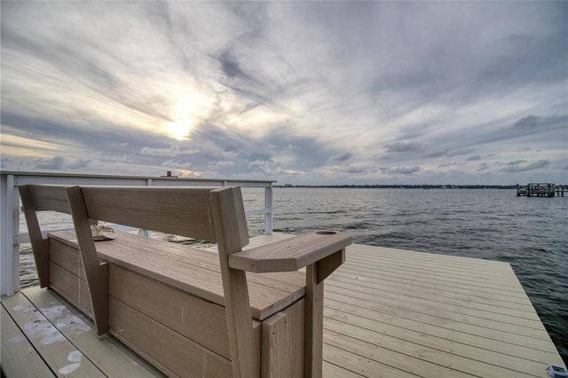 4709 DOLPHIN CAY LANE, St Petersburg, FL 33711