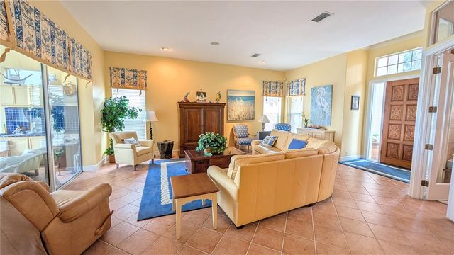 4709 DOLPHIN CAY LANE, St Petersburg, FL 33711