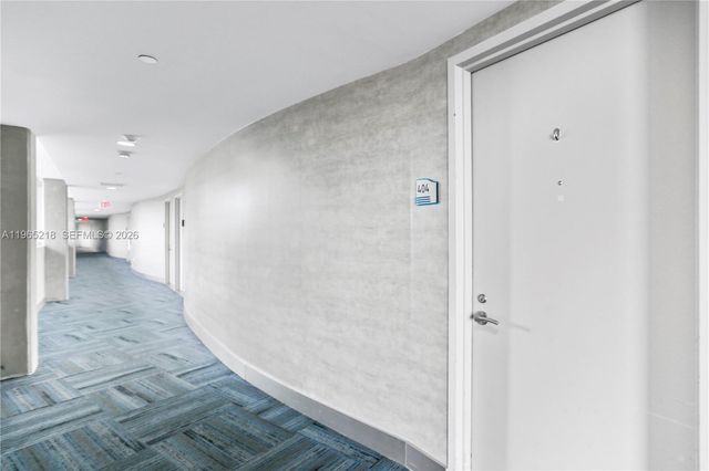 2950 NE 188th St 404, Aventura, FL 33180